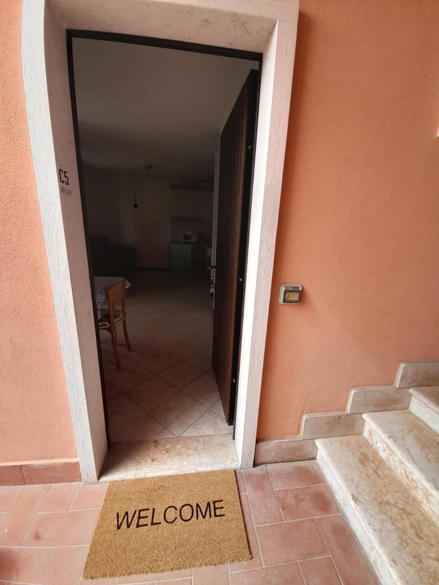 Mahatma Residence Lake View Lazise Esterno foto